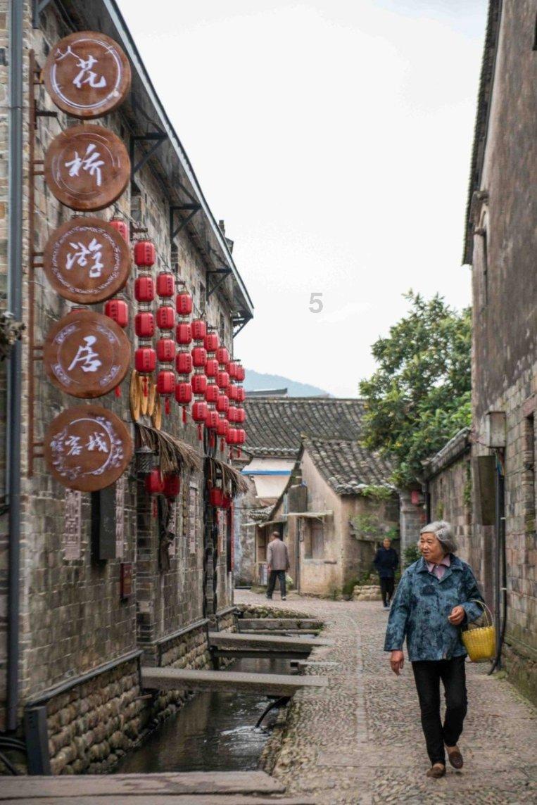 铁东法院:口舌之快惹争议,微信群非法外地